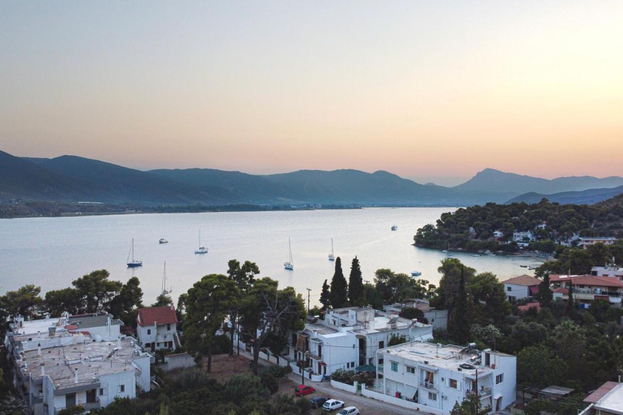 Summer Feel Suites Poros Town ภายนอก รูปภาพ