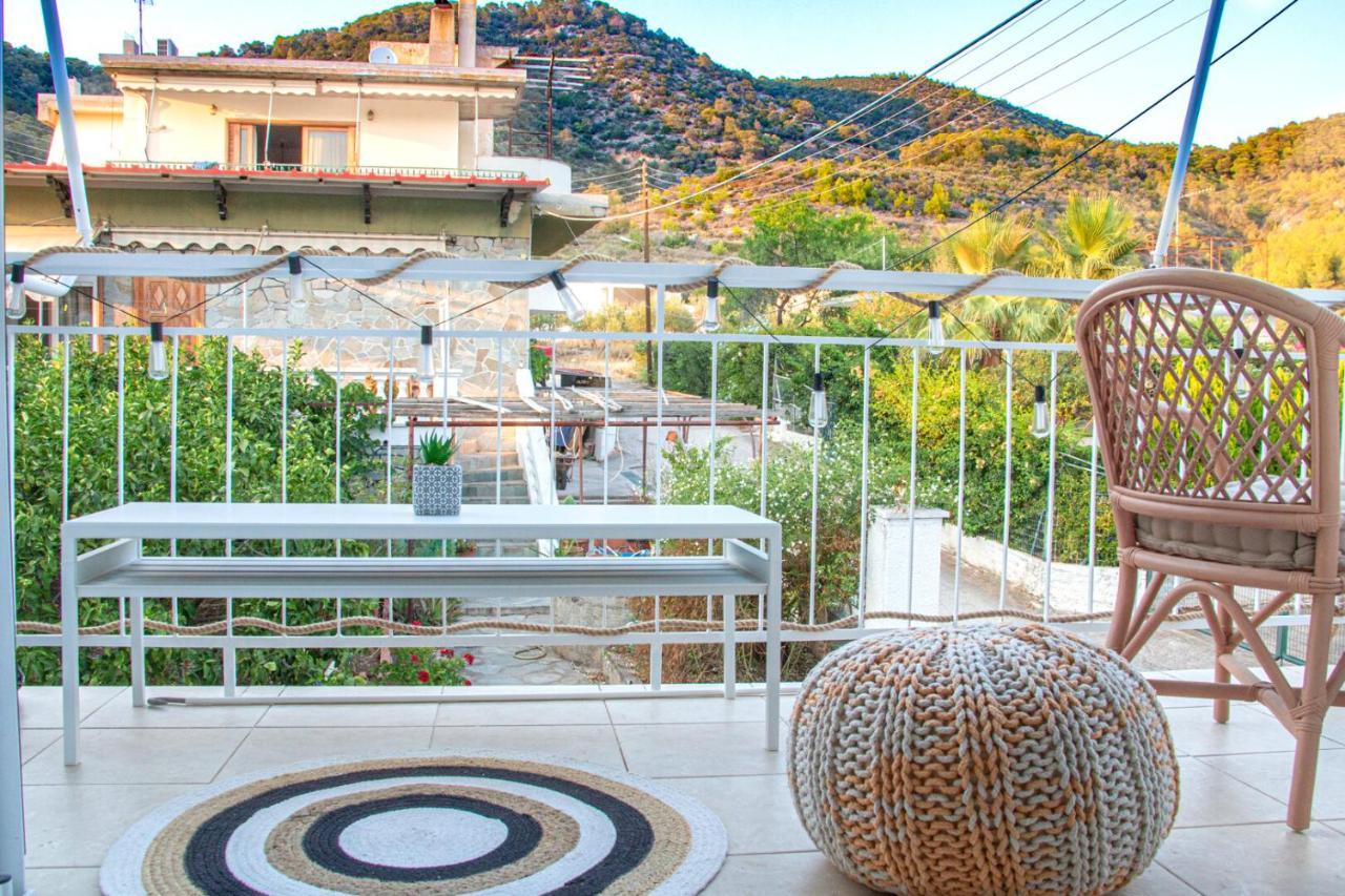 Summer Feel Suites Poros Town ภายนอก รูปภาพ