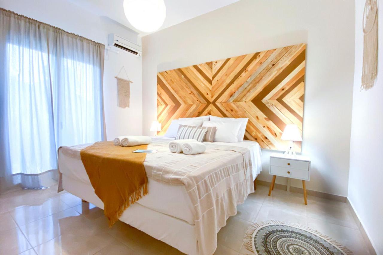 Summer Feel Suites Poros Town ภายนอก รูปภาพ