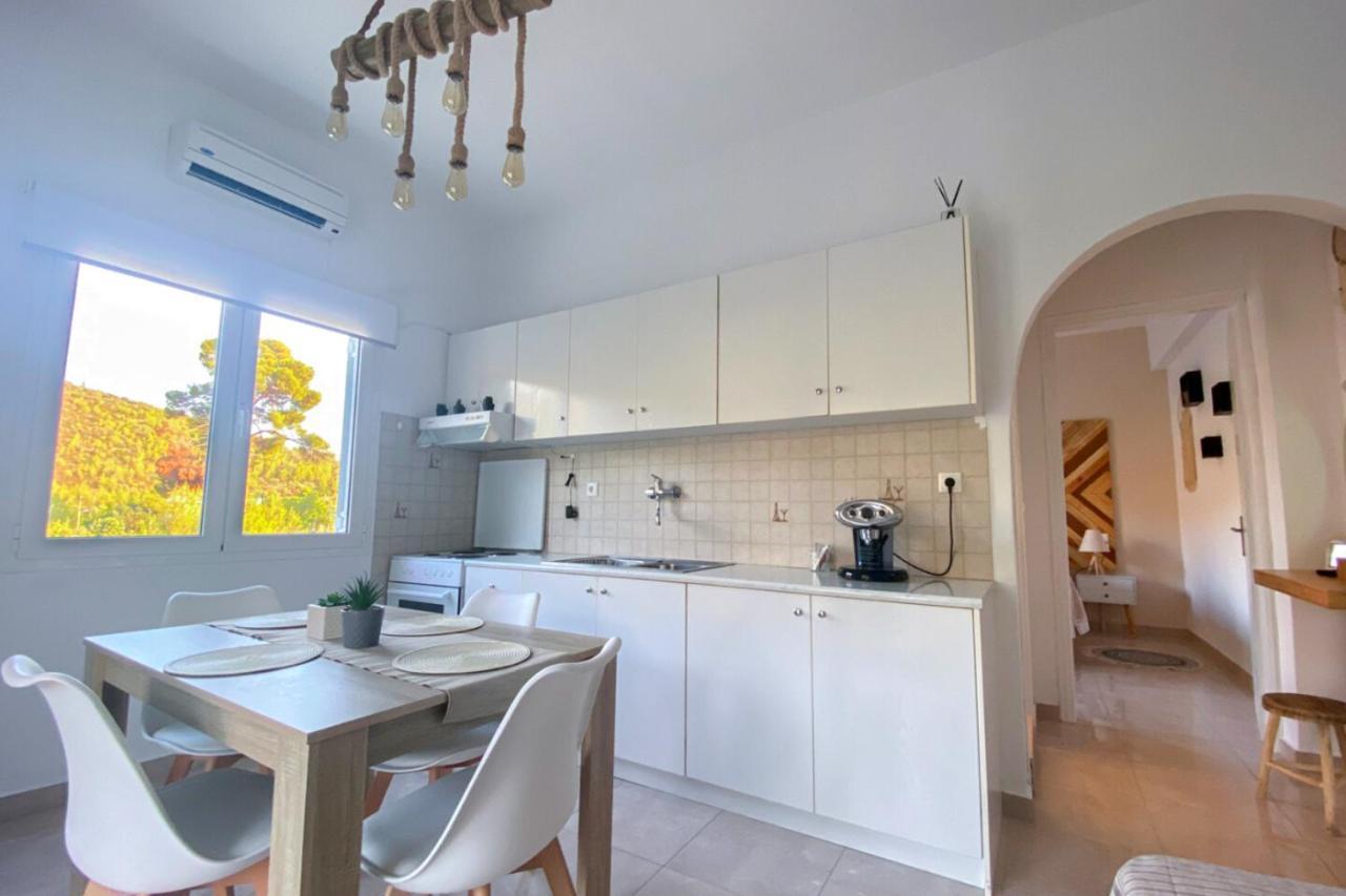 Summer Feel Suites Poros Town ภายนอก รูปภาพ