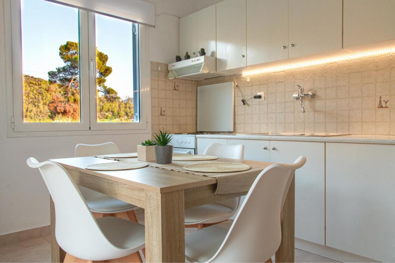 Summer Feel Suites Poros Town ภายนอก รูปภาพ