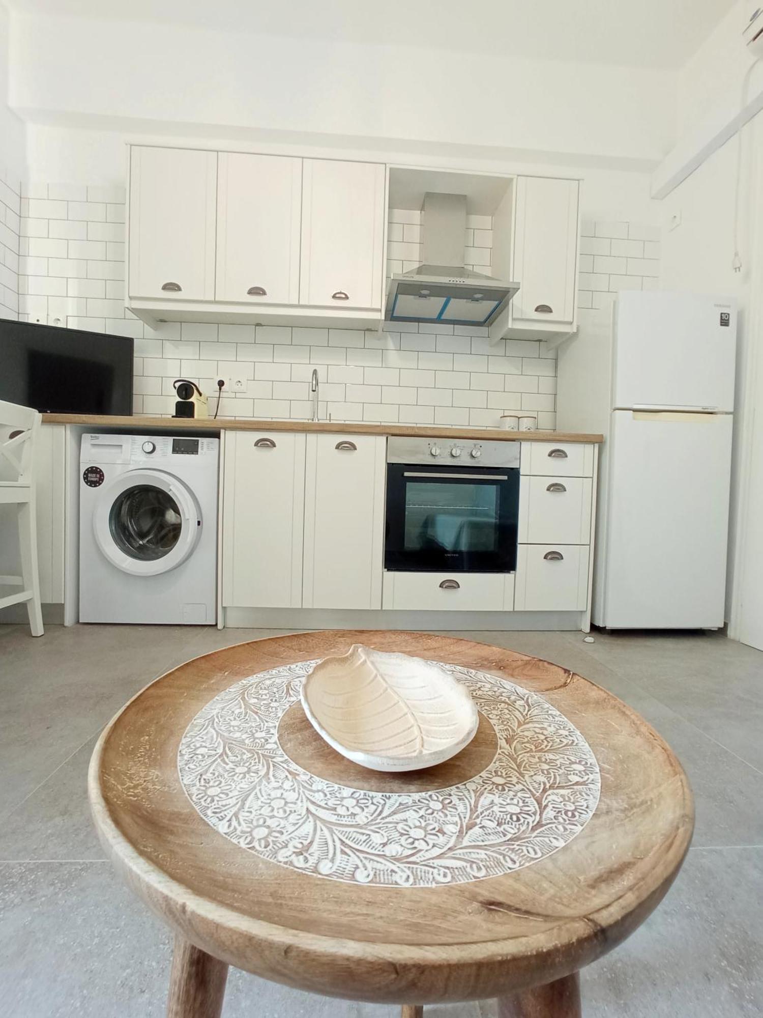 Summer Feel Suites Poros Town ภายนอก รูปภาพ